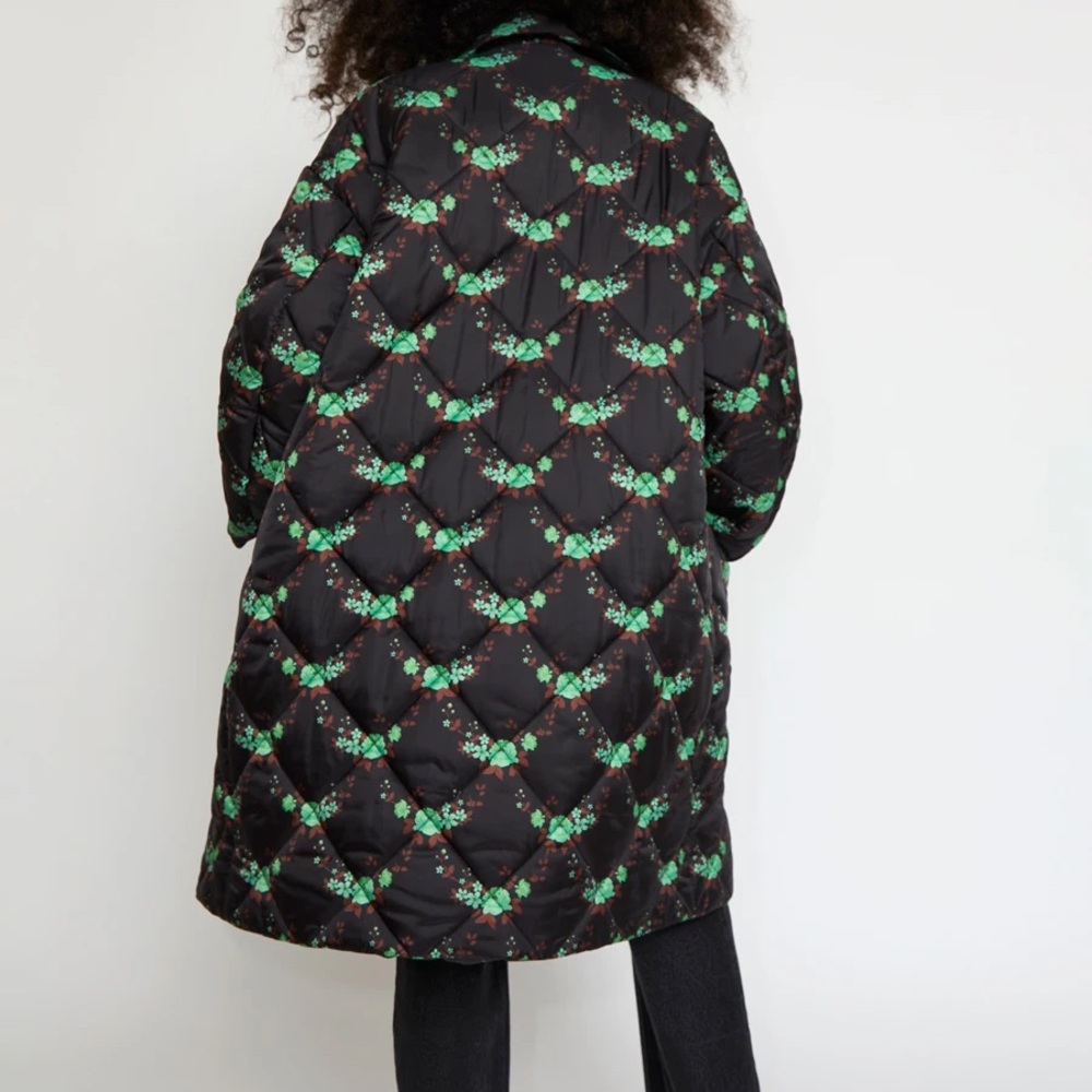 ISO No.6 Store Lewis Coat